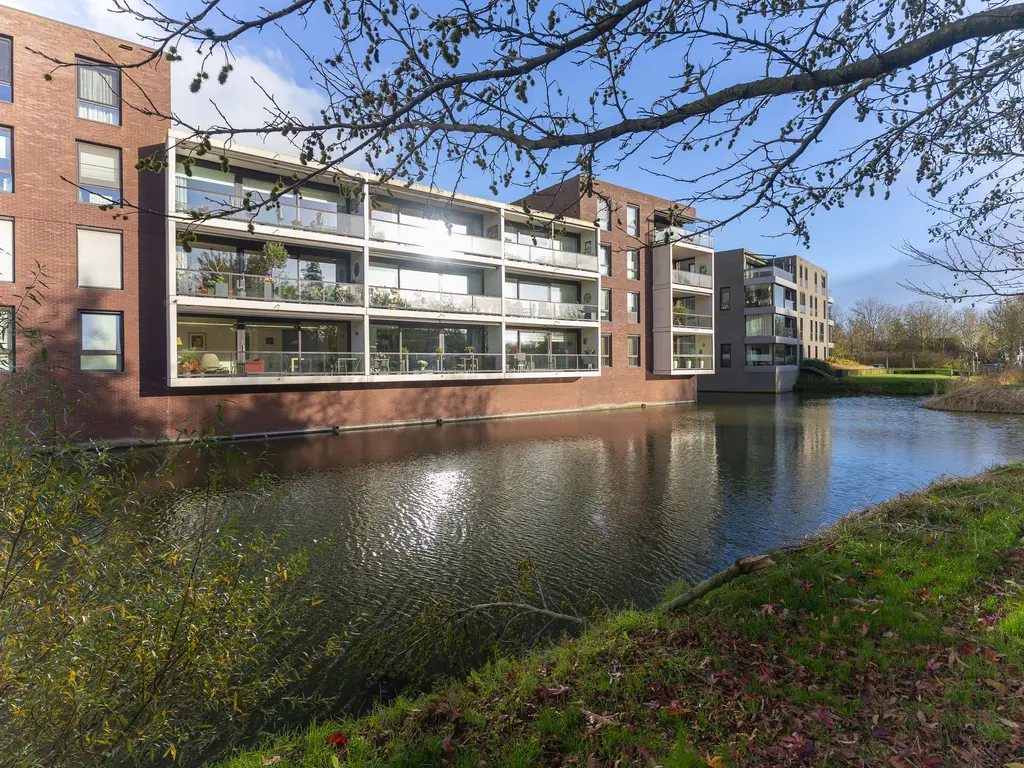 IJsvogel 23, BLOKKER