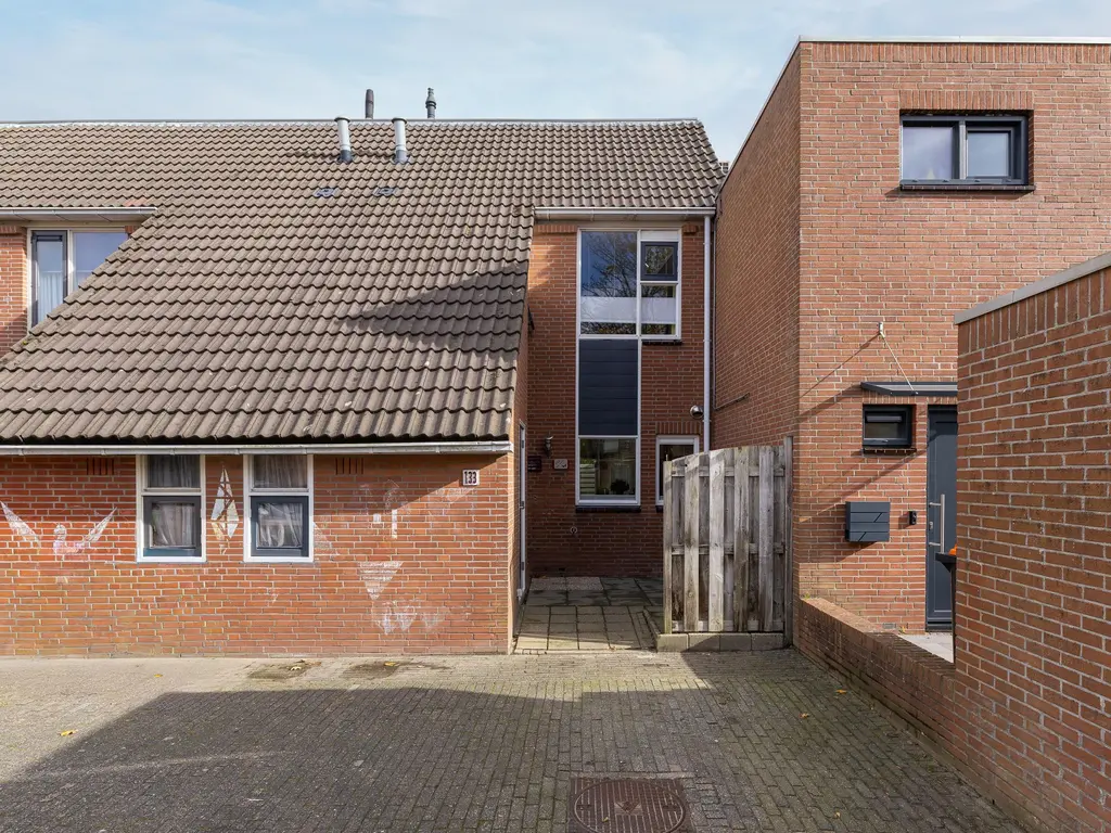 Kosterstuin 133, ZWAAG