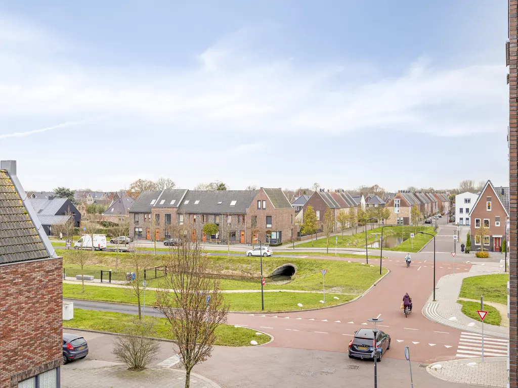 Jan Doustraat 72, ZWAAG