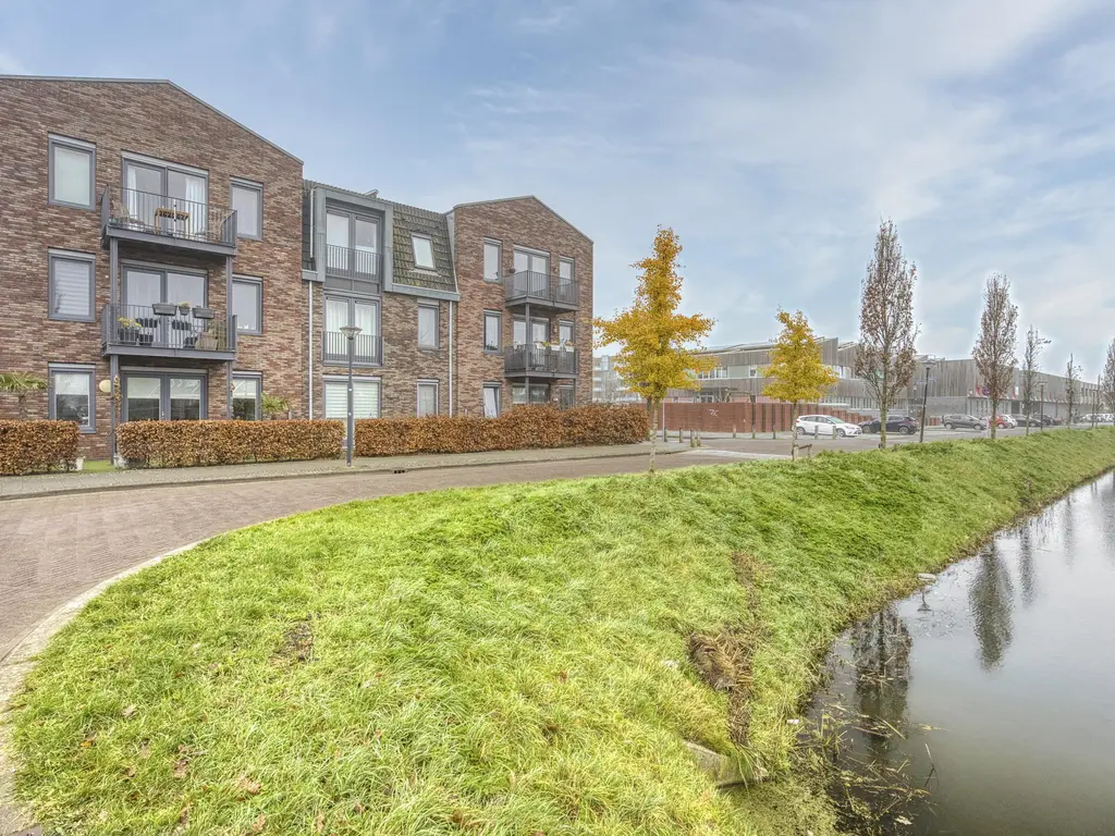 Jan Doustraat 22, ZWAAG