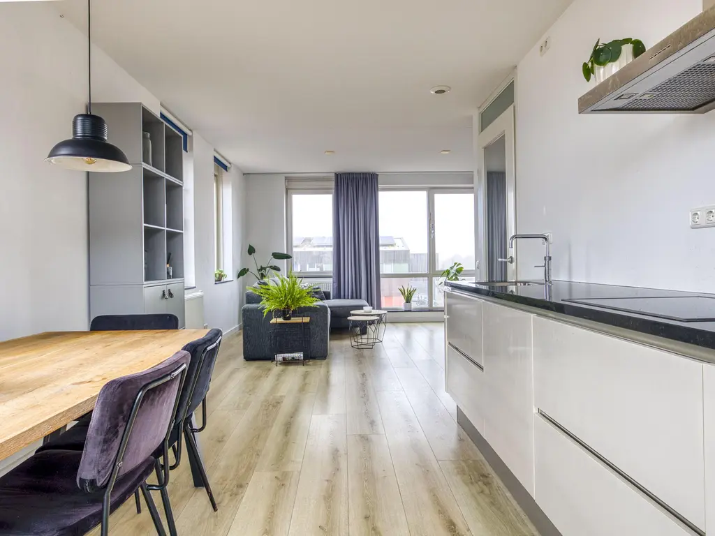 Jan Doustraat 22, ZWAAG