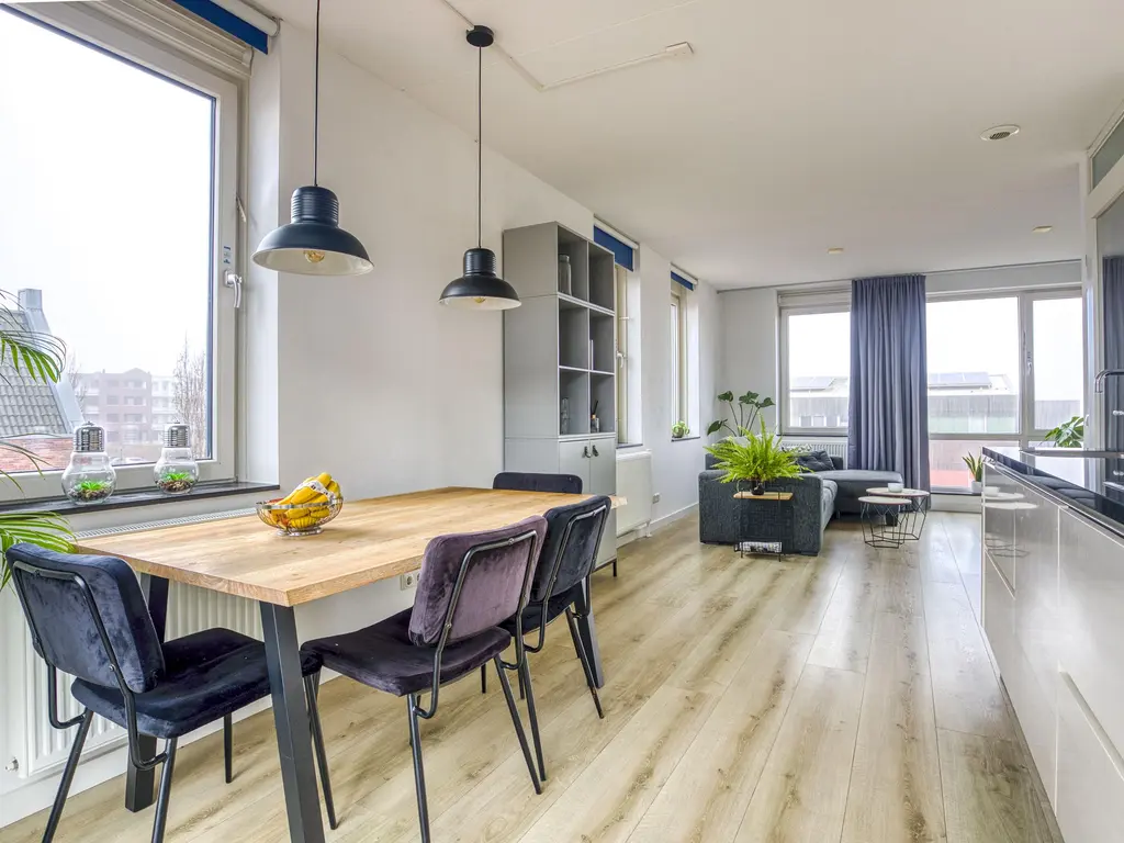 Jan Doustraat 22, ZWAAG