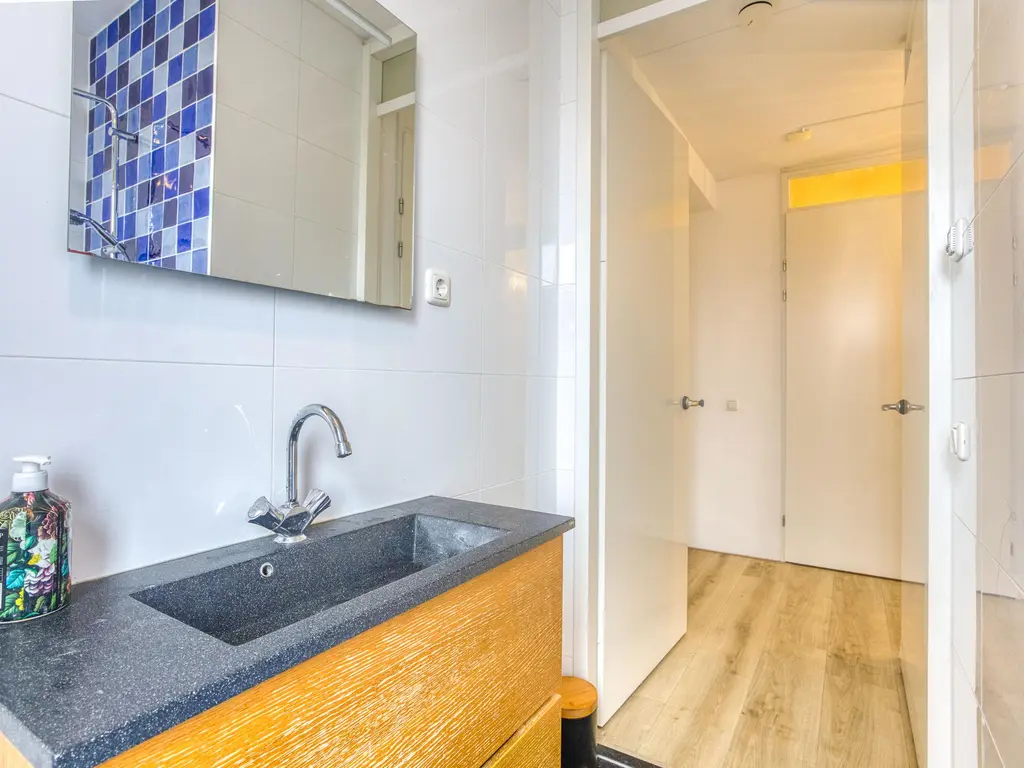 Jan Doustraat 22, ZWAAG