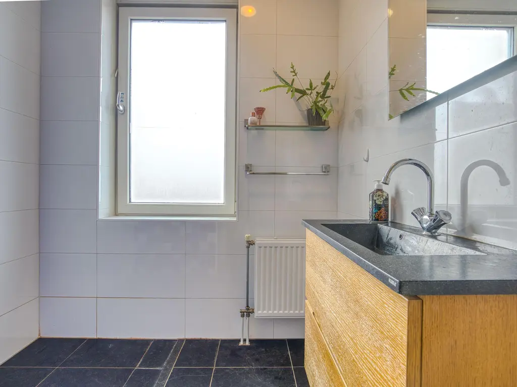 Jan Doustraat 22, ZWAAG