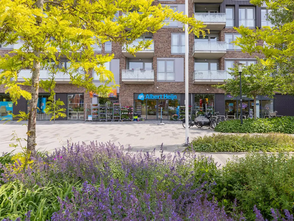 Jan Doustraat 22, ZWAAG