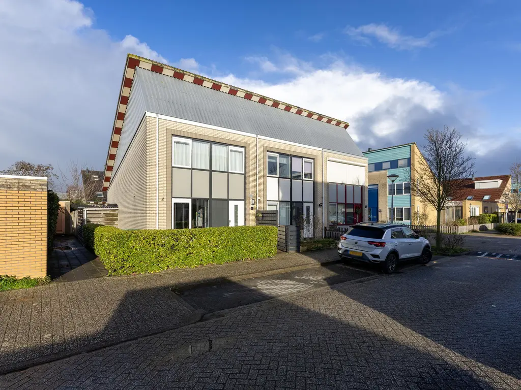 Cees Buddingh'hof 117, HOORN