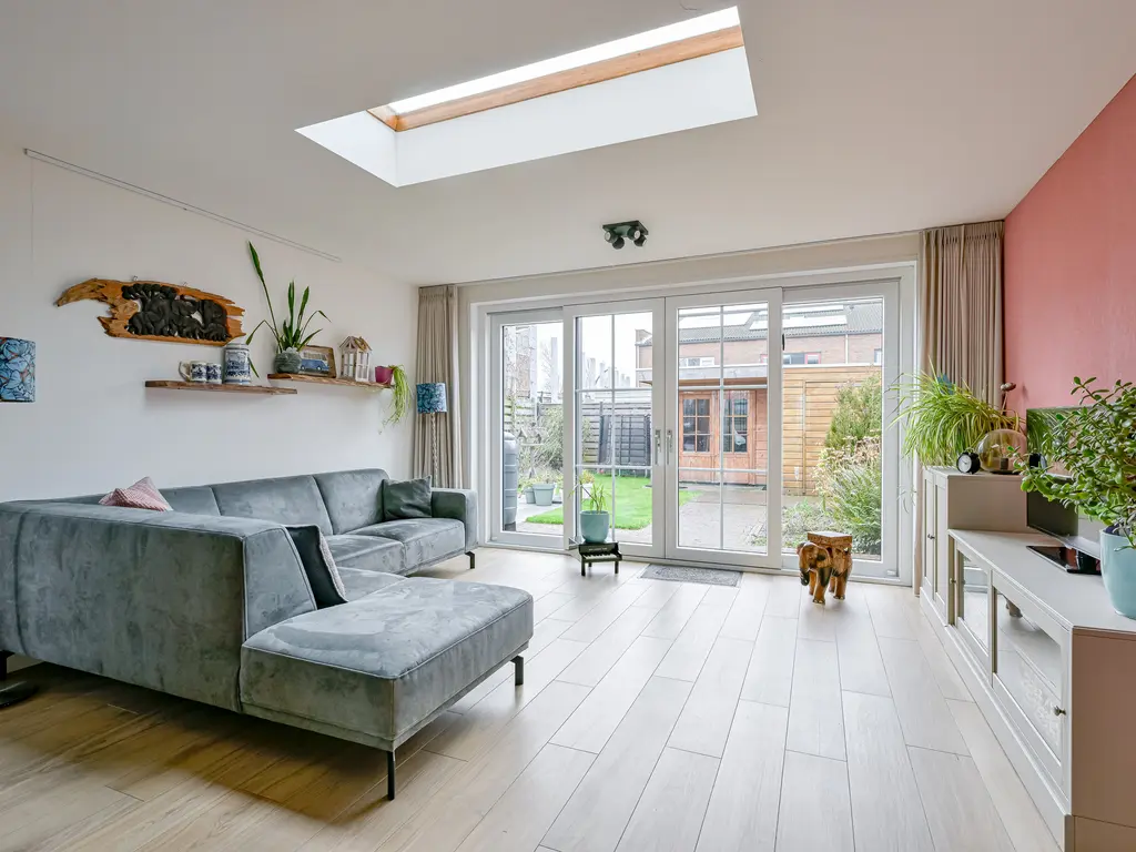 Aagje Dekentuin 28, HEERHUGOWAARD