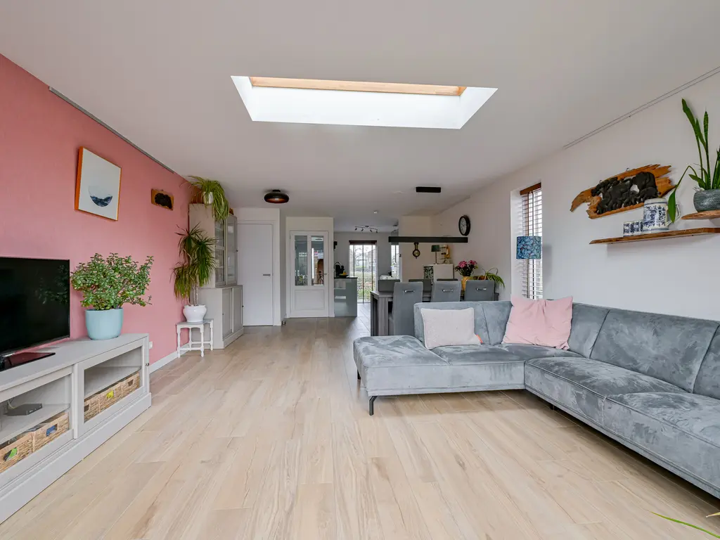 Aagje Dekentuin 28, HEERHUGOWAARD