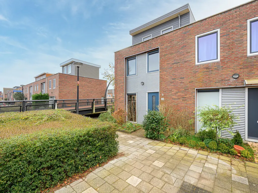 Aagje Dekentuin 28, HEERHUGOWAARD