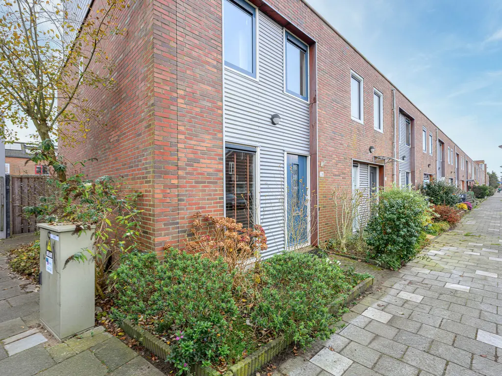 Aagje Dekentuin 28, HEERHUGOWAARD