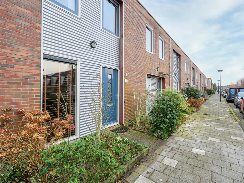 Aagje Dekentuin 28, HEERHUGOWAARD