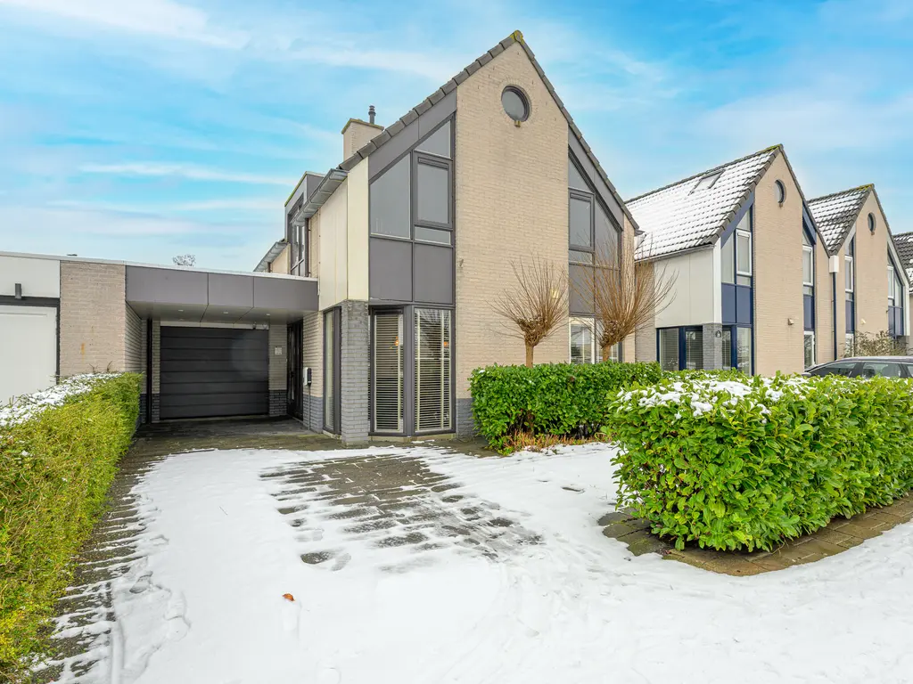 Zwarte Dolfijn 27, HEERHUGOWAARD