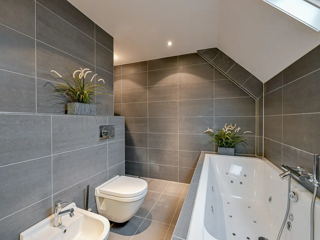 Zwarte Dolfijn 27, HEERHUGOWAARD