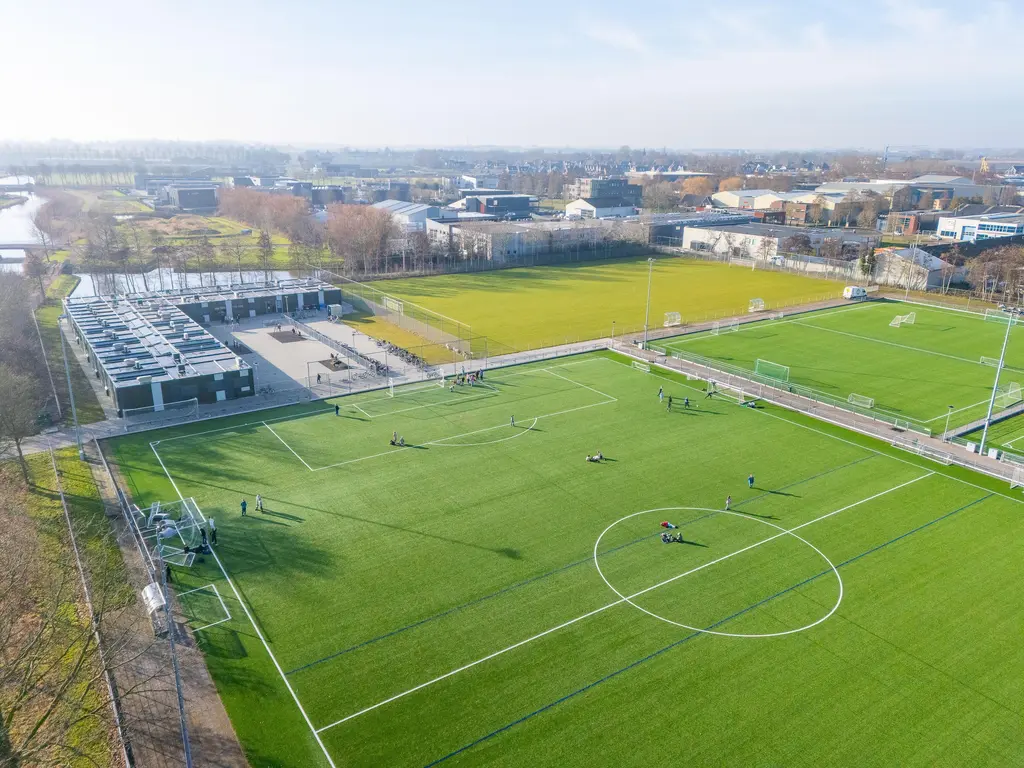 Optimist 10, MEDEMBLIK