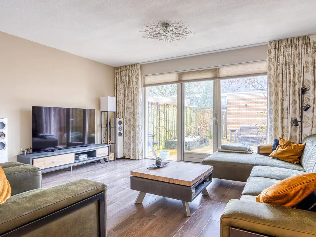 Robert Stolzhof 187, HOORN