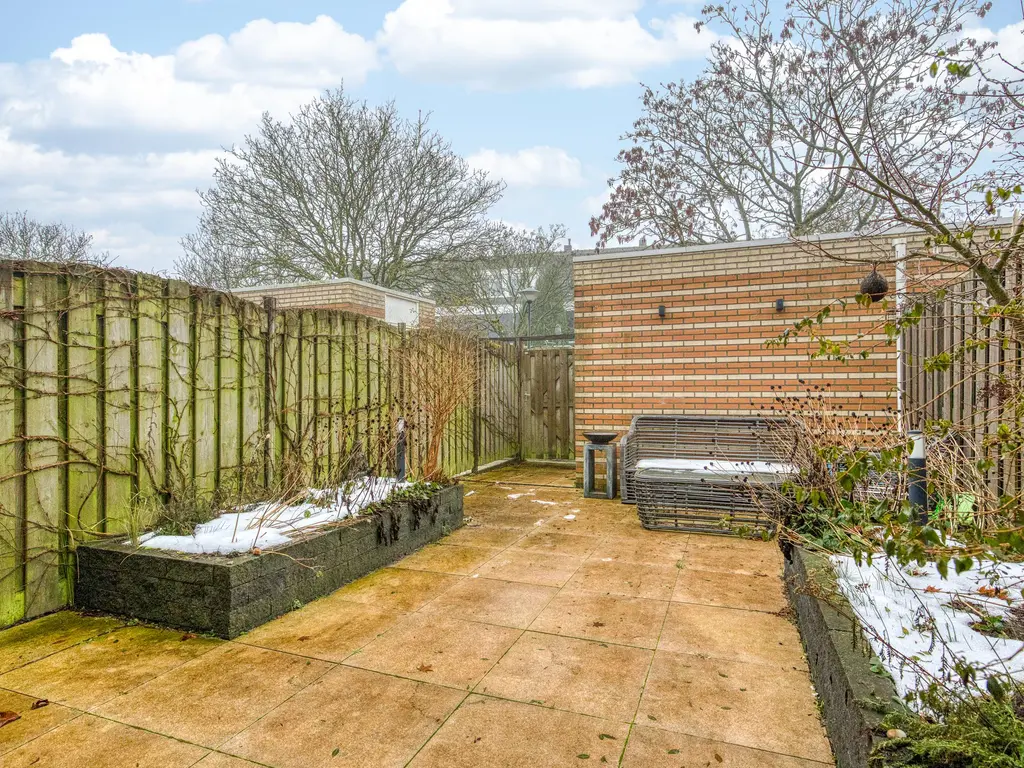 Robert Stolzhof 187, HOORN