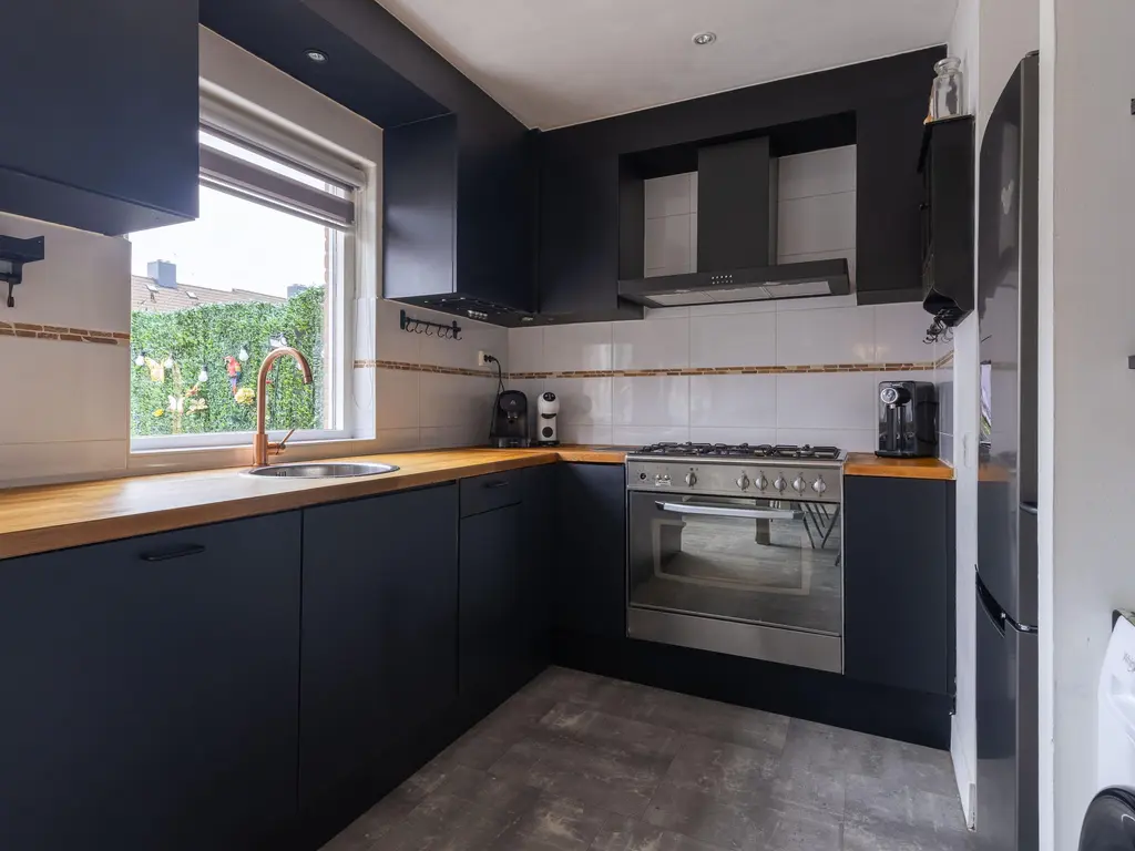 Boterbloem 111, ZWAAG