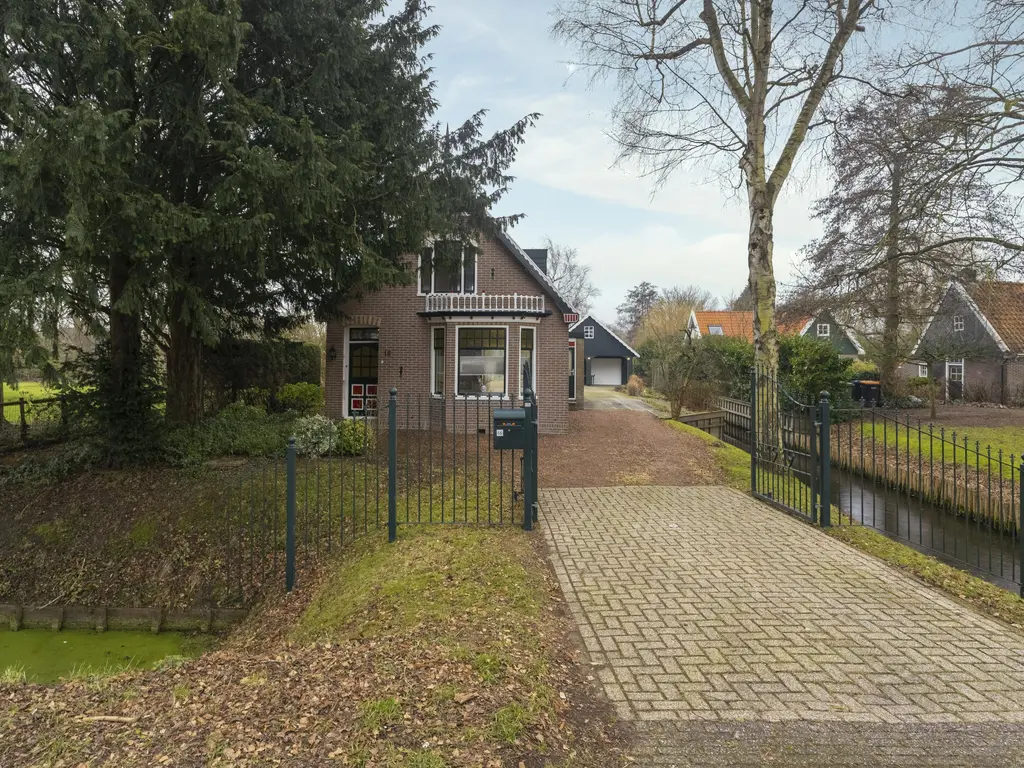 Dorpsstraat 16, ZWAAG