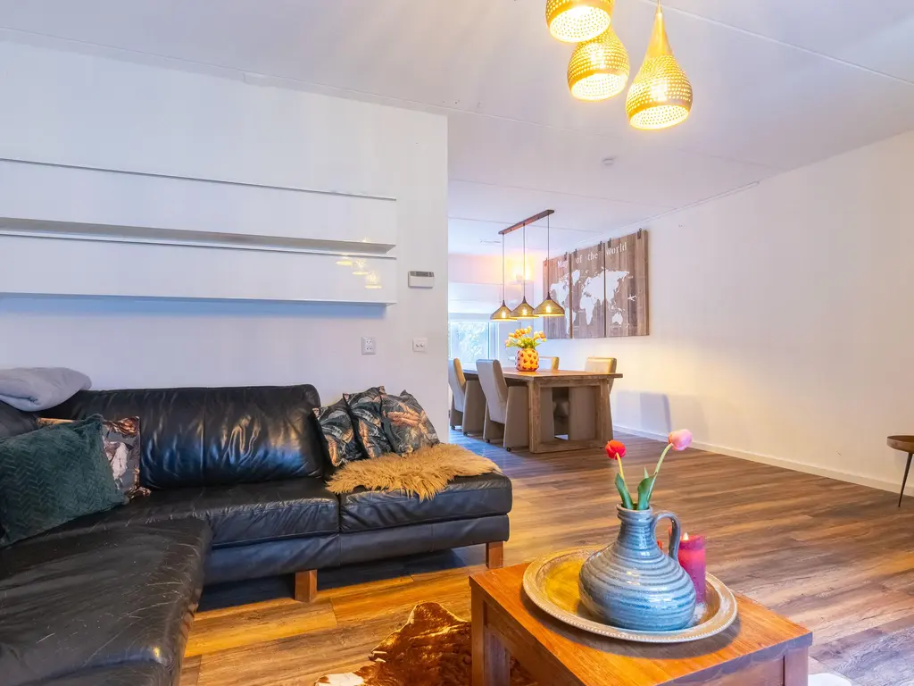 Ridderspoor 33, ZWAAG