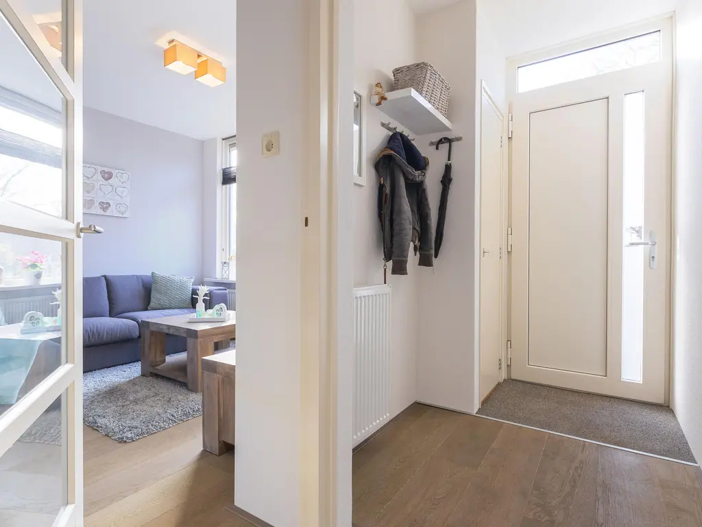 Pieter Wariuslaan 68, MIDWOUD