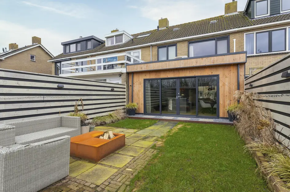 Burgemeester Elmersstraat 36