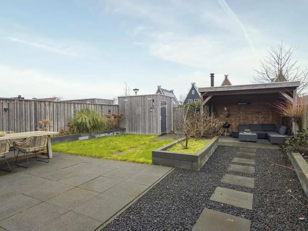 Lage Hoek 117, ZWAAG