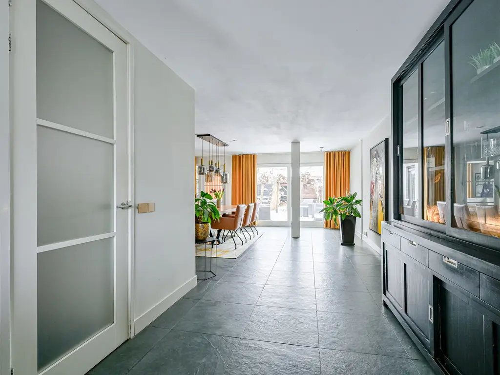 Zwarte Dolfijn 27, Heerhugowaard