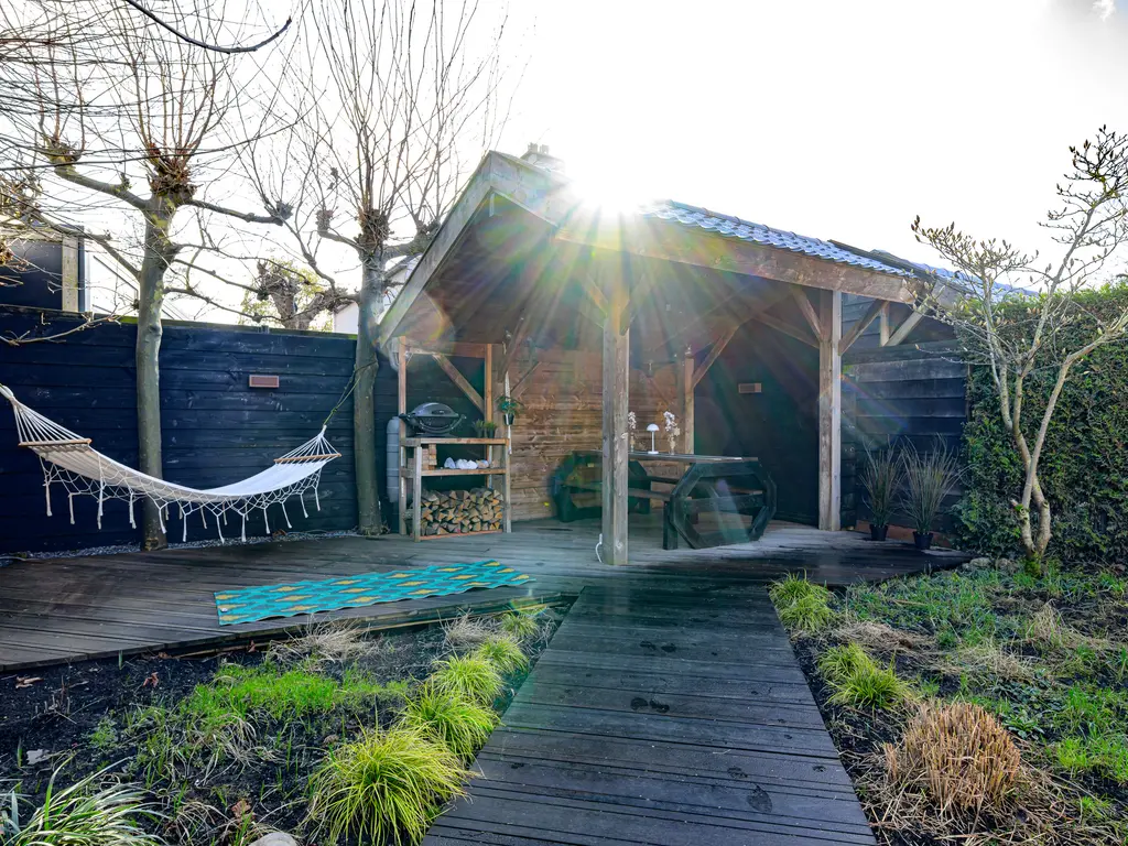 Zwarte Dolfijn 27, Heerhugowaard