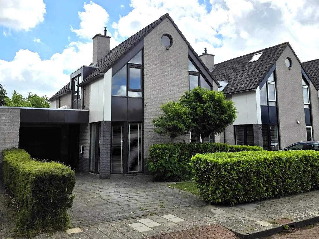 Zwarte Dolfijn 27, HEERHUGOWAARD