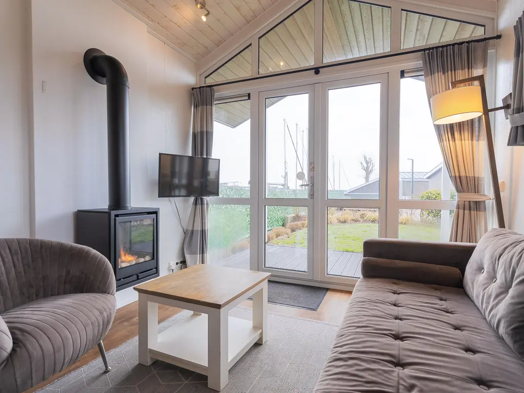 Zuiderdijk 1b 075, BOVENKARSPEL