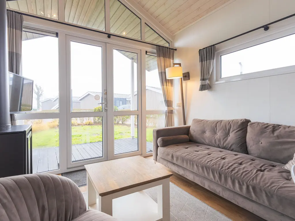 Zuiderdijk 1b 075, BOVENKARSPEL