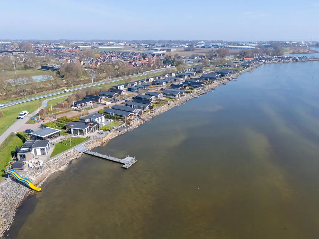 Zuiderdijk 1b 075, BOVENKARSPEL