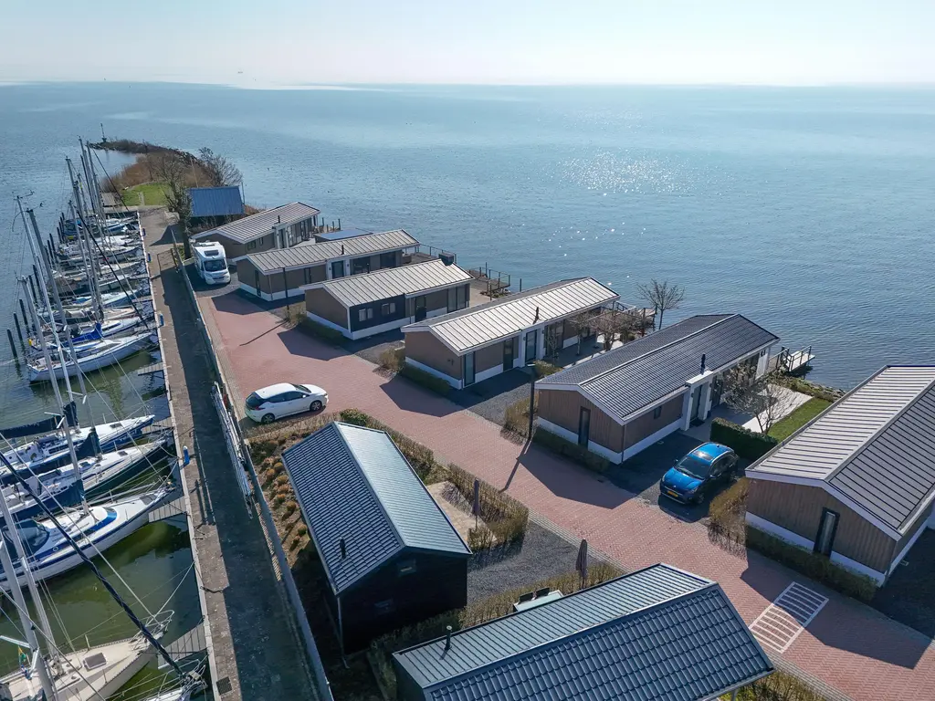 Zuiderdijk 1b 075, BOVENKARSPEL