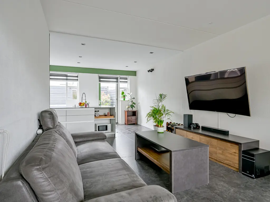 Populierenstraat 55, Winkel