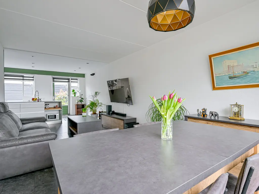 Populierenstraat 55, Winkel