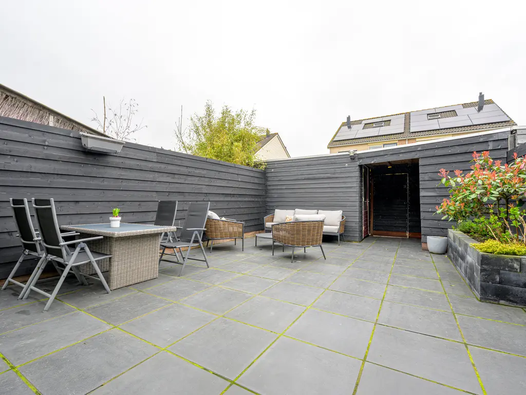 Populierenstraat 55, Winkel