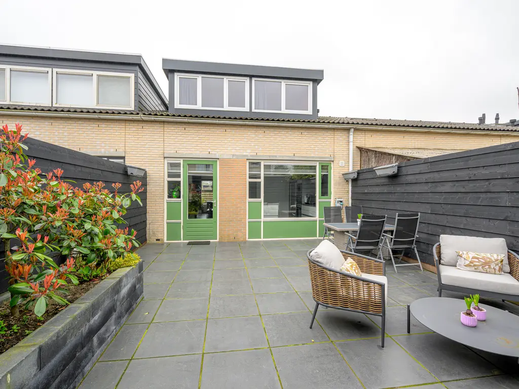 Populierenstraat 55, Winkel