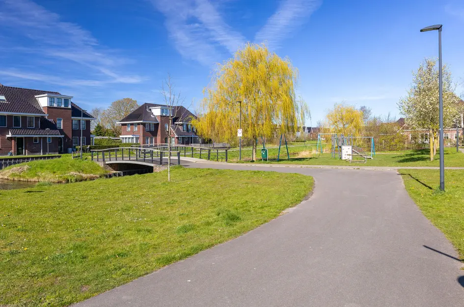 Albert van Damstraat 16