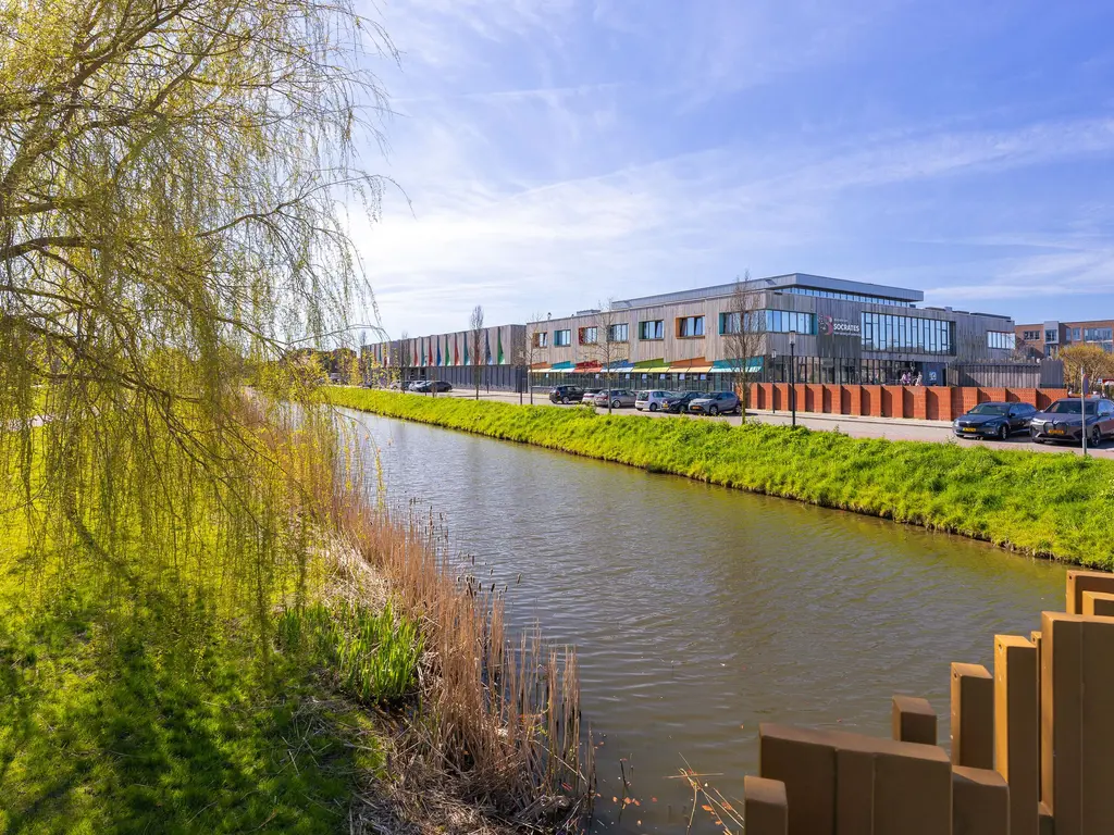 Albert van Damstraat 16, ZWAAG