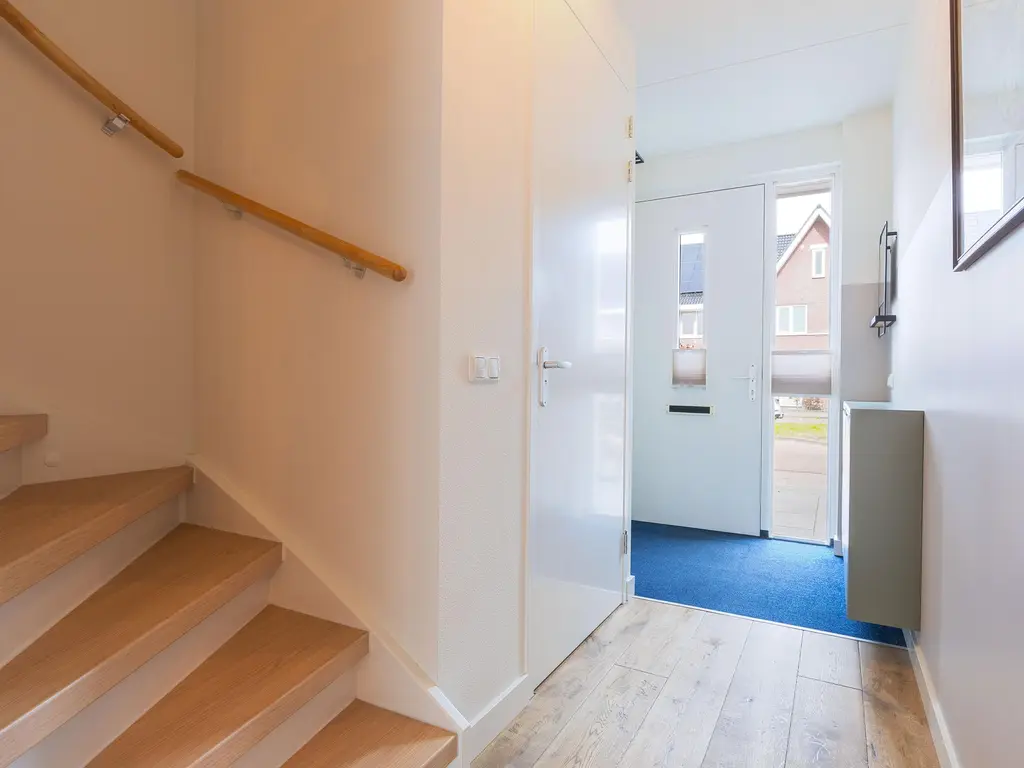 Albert van Damstraat 16, ZWAAG