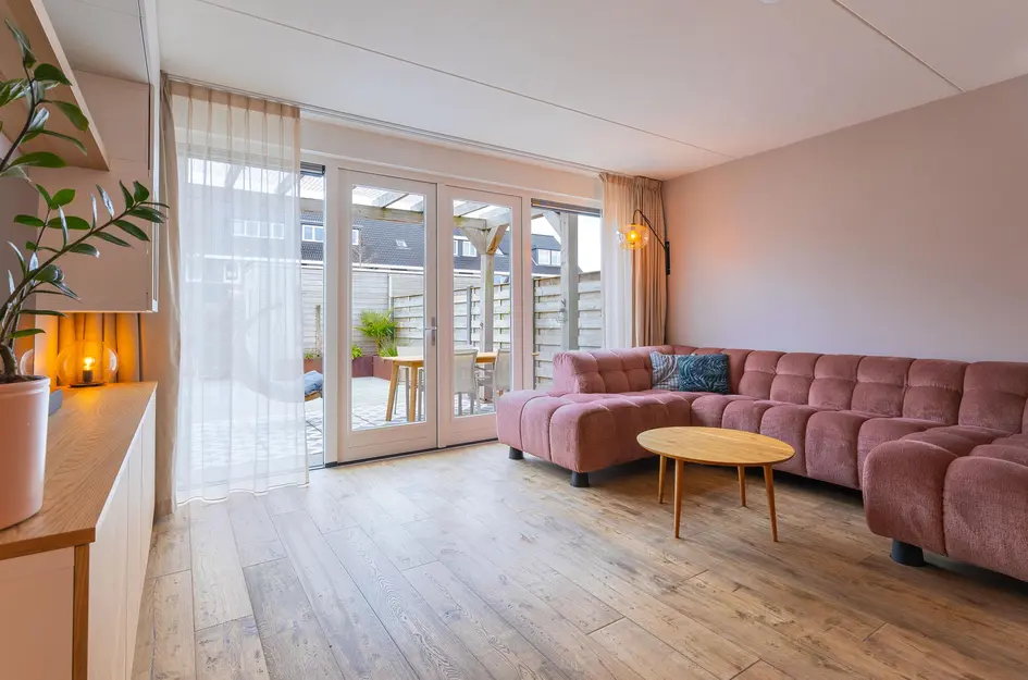 Albert van Damstraat 16