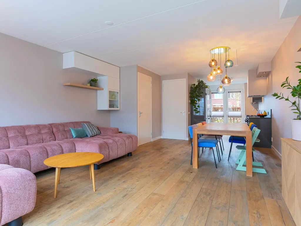 Albert van Damstraat 16, ZWAAG