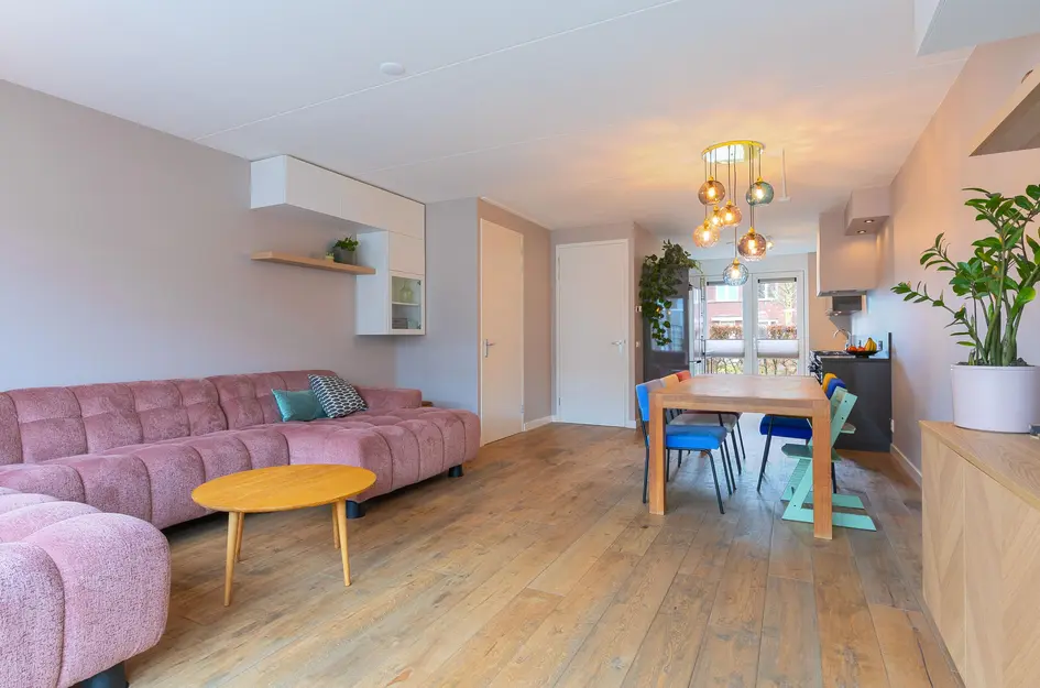 Albert van Damstraat 16