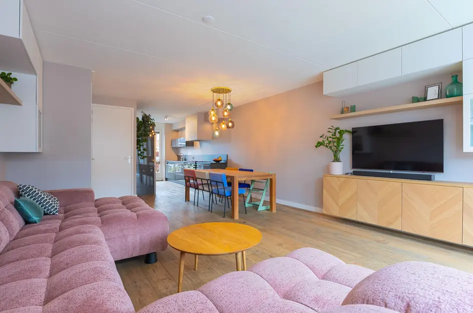 Albert van Damstraat 16