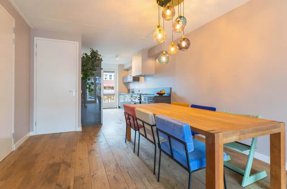 Albert van Damstraat 16