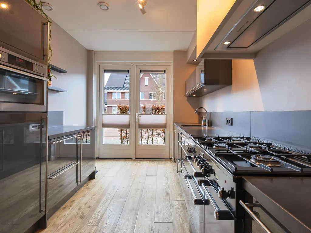 Albert van Damstraat 16, ZWAAG