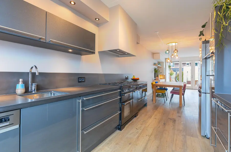 Albert van Damstraat 16