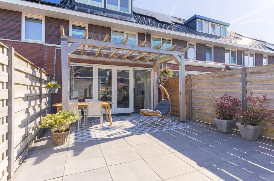 Albert van Damstraat 16