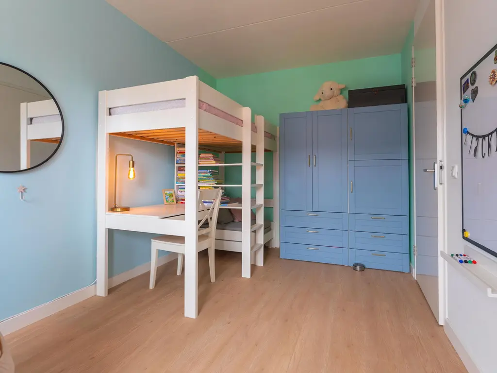 Albert van Damstraat 16, ZWAAG