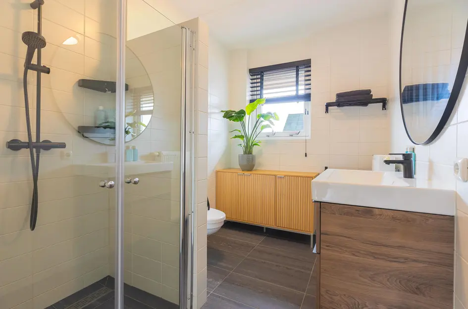 Albert van Damstraat 16